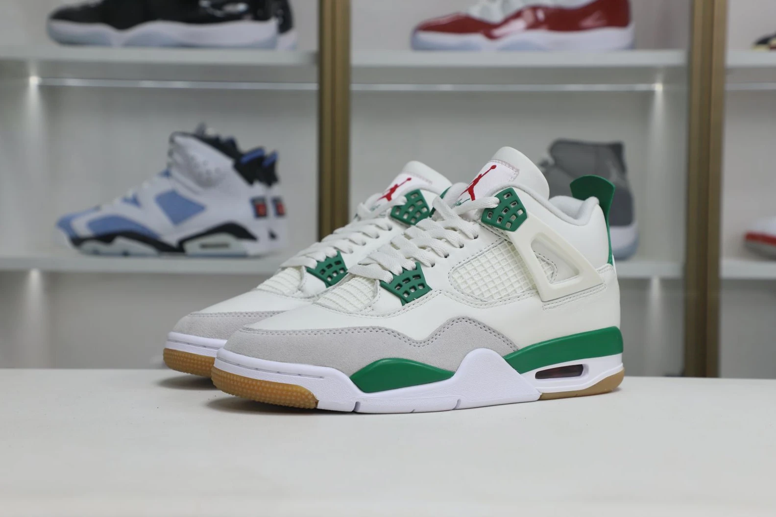 Kimikick NIKE SB X AIR JORDAN 4 RETRO 'PINE GREEN' HighQuality 2966
