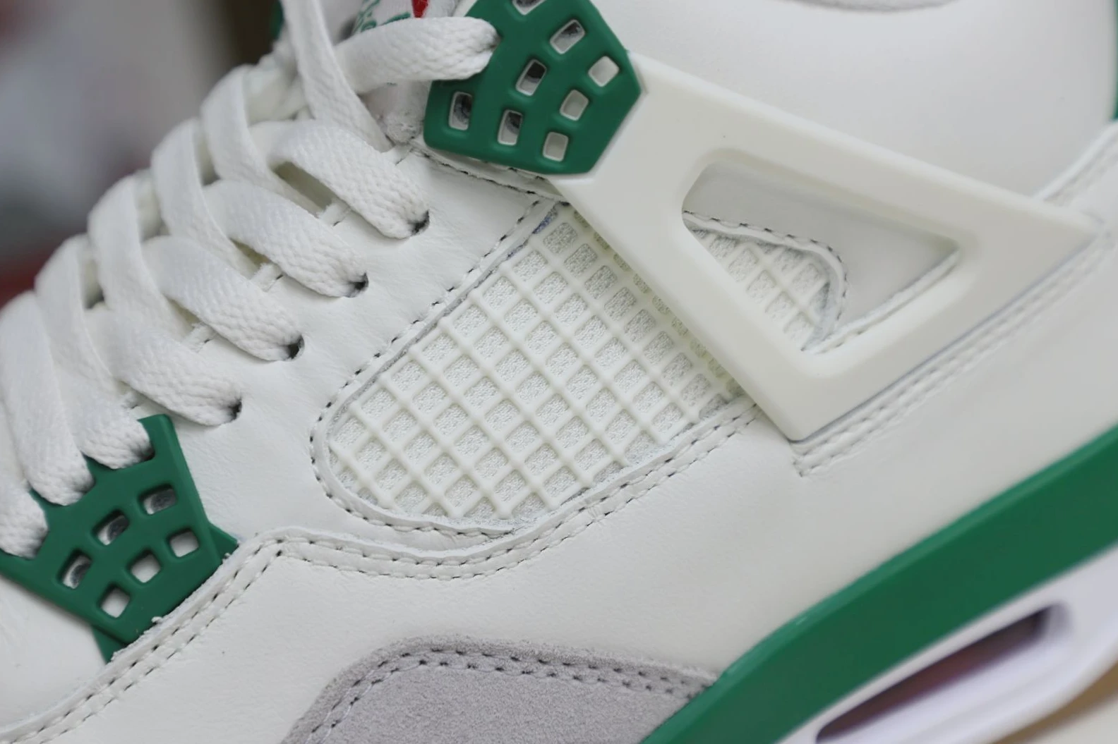 Kimikick NIKE SB X AIR JORDAN 4 RETRO 'PINE GREEN' HighQuality 2966