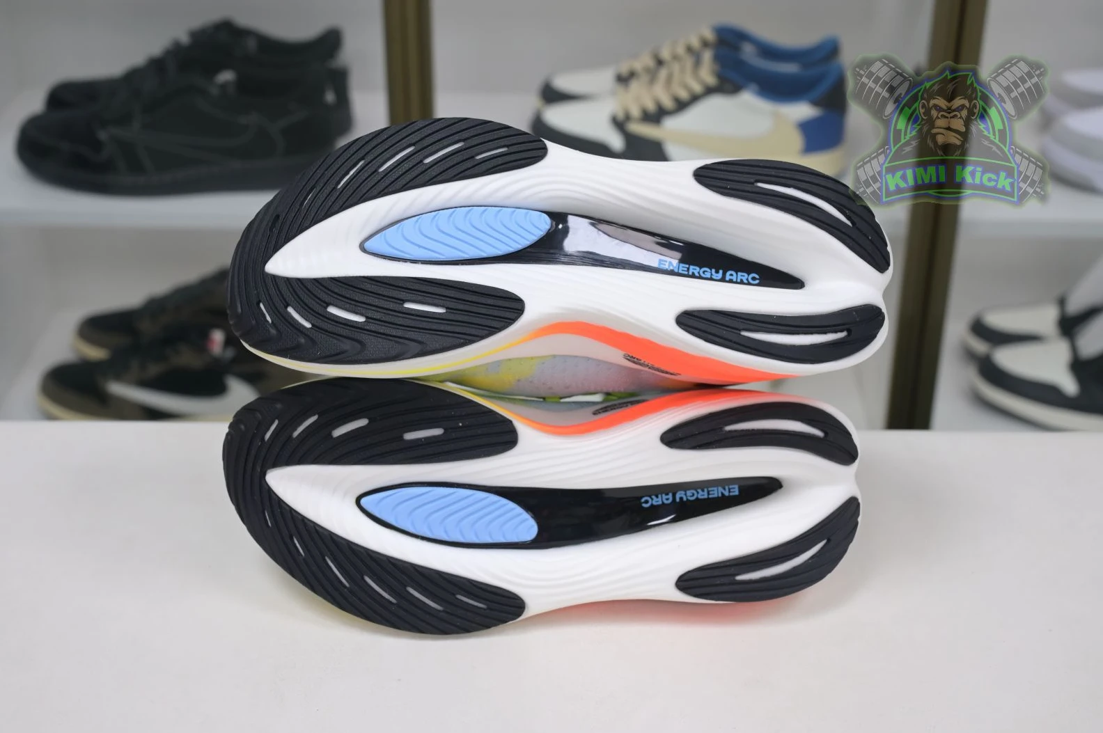 Kimikick New Balance NB FuelCell SuperComp Elite v StreetReady 2945