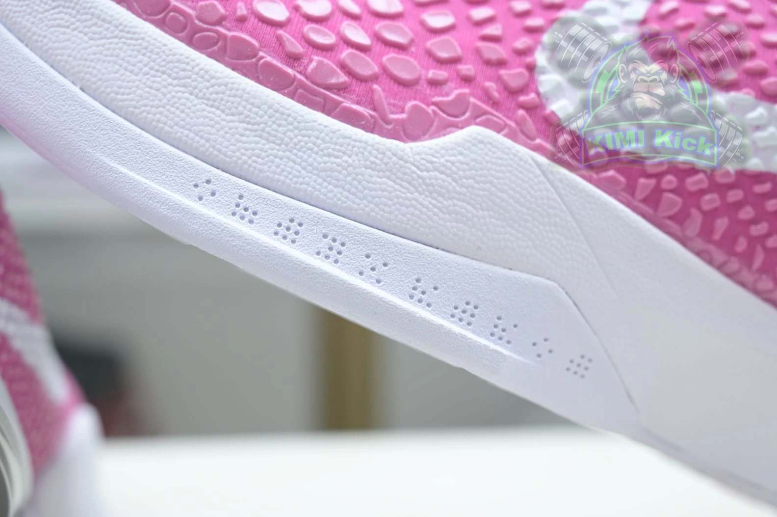 Kimikick Nike Zoom Kobe 6 Kay Yow Think Pink UrbanStyle 3404