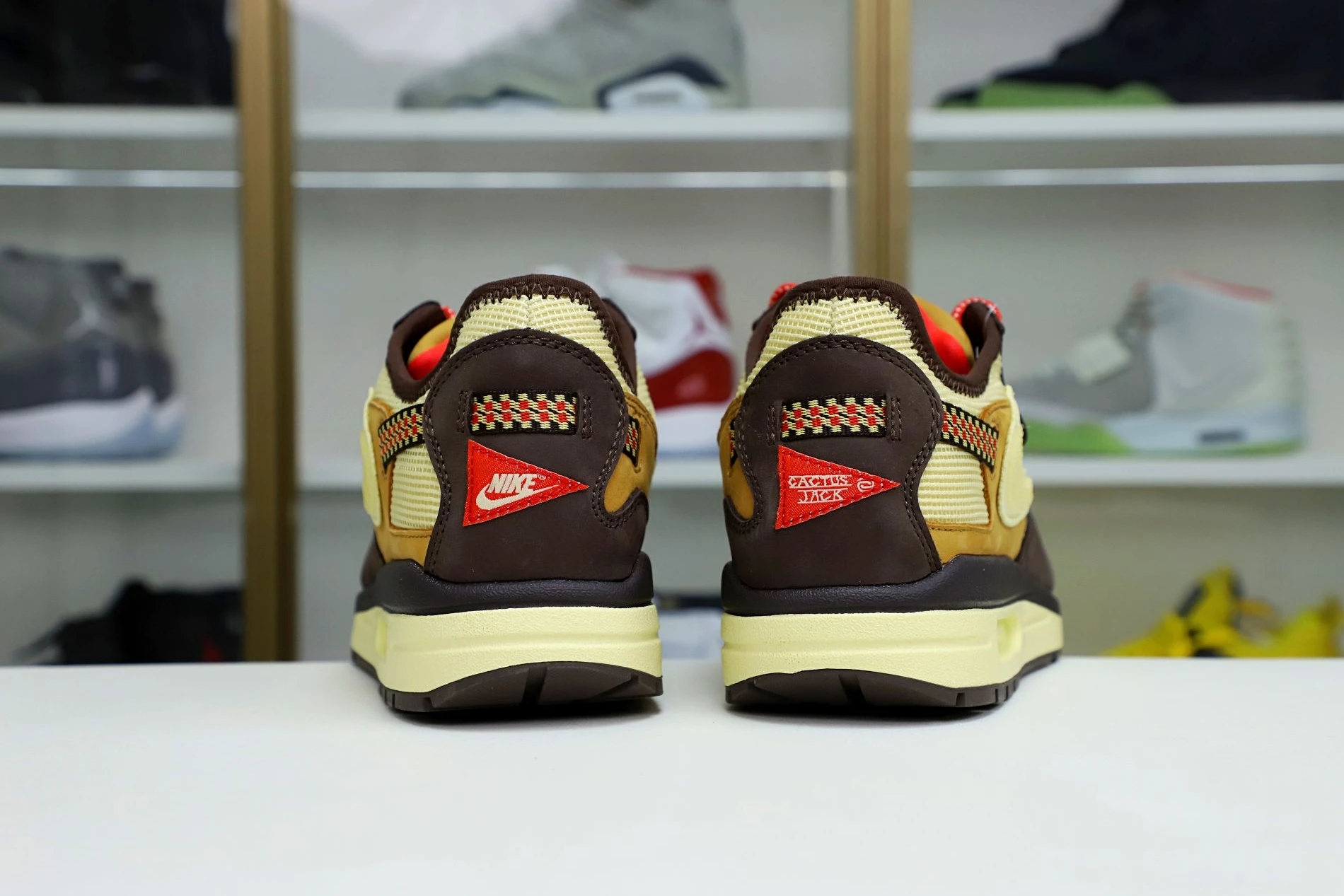 Kimikick TRAVIS SCOTT NIKE AIR MAX 1 READY HighQuality 3517