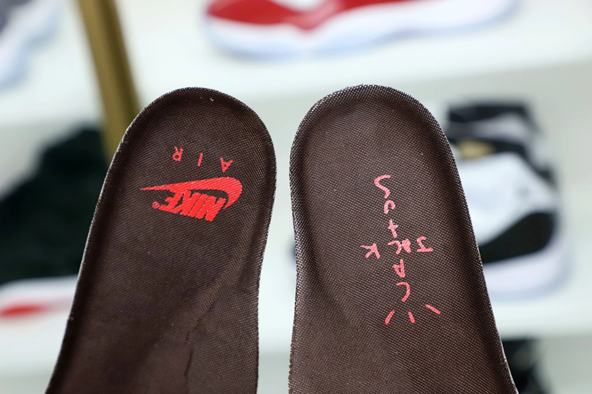 Kimikick TRAVIS SCOTT NIKE AIR MAX 1 READY HighQuality 3517