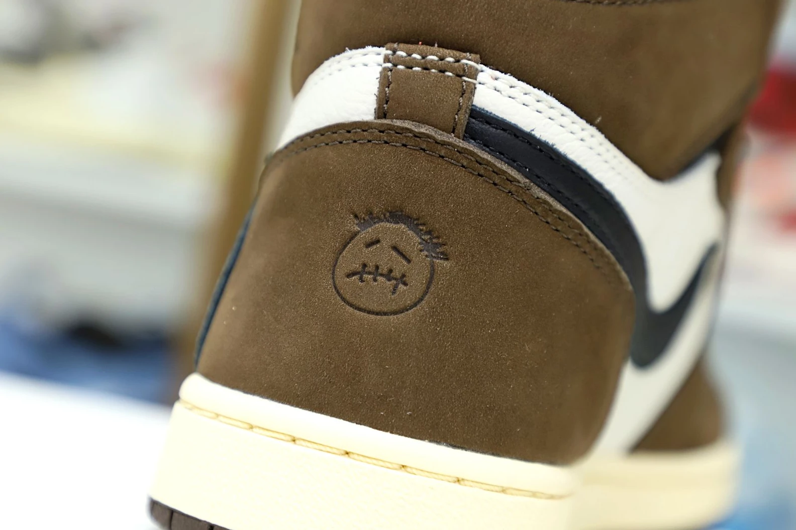 Kimikick TRAVIS SCOTT X AIR JORDAN 1 RETRO HIGH OG 'MOCHA' Popular 1989