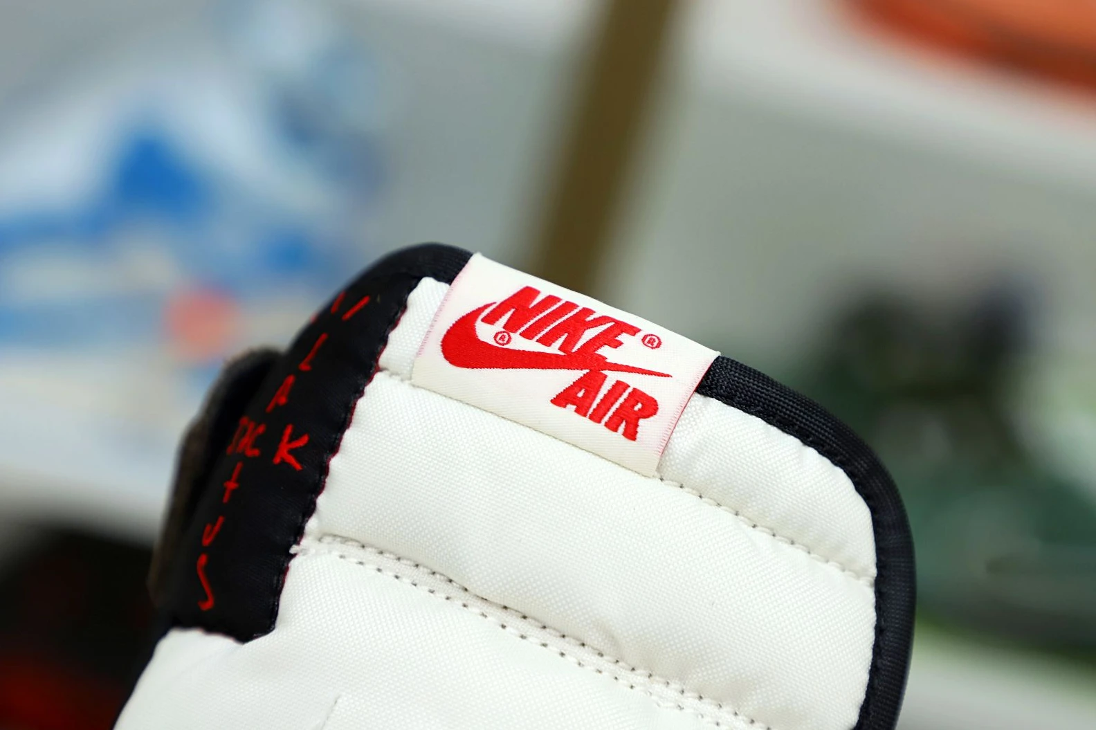 Kimikick TRAVIS SCOTT X AIR JORDAN 1 RETRO HIGH OG 'MOCHA' Popular 1989