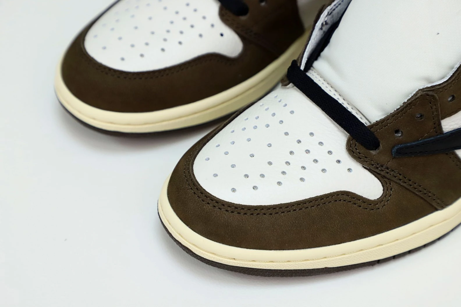 Kimikick TRAVIS SCOTT X AIR JORDAN 1 RETRO HIGH OG 'MOCHA' Popular 1989