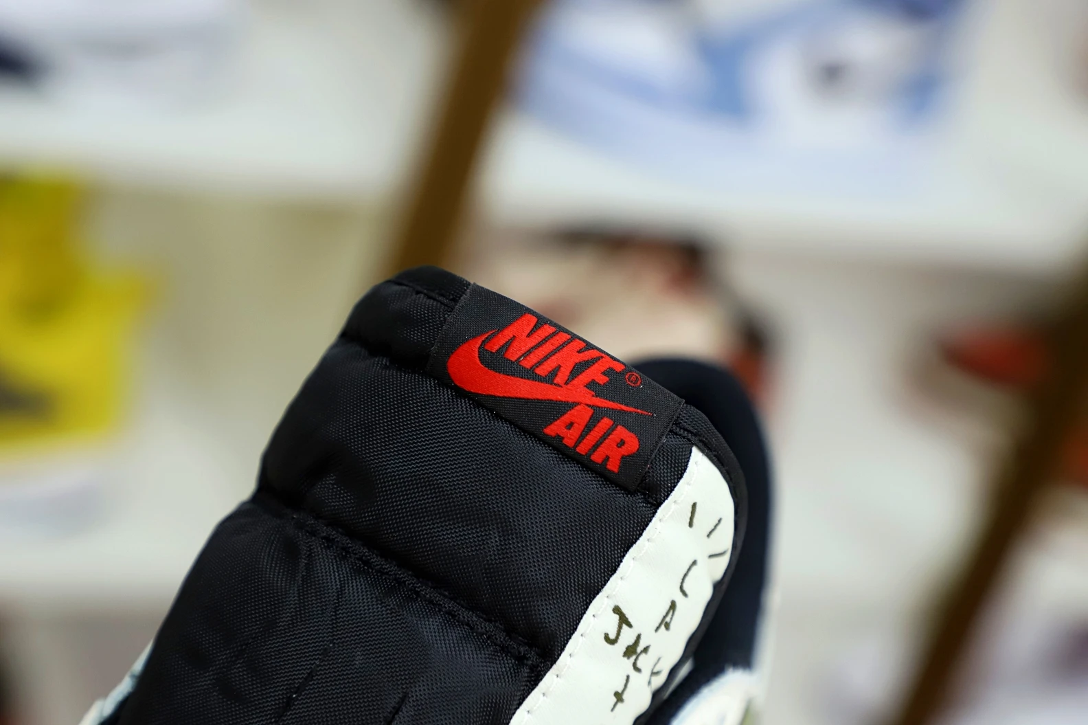 Kimikick TRAVIS SCOTT X NIKE AIR JORDAN 1 LOW OG “Olive” WellDesigned 3484