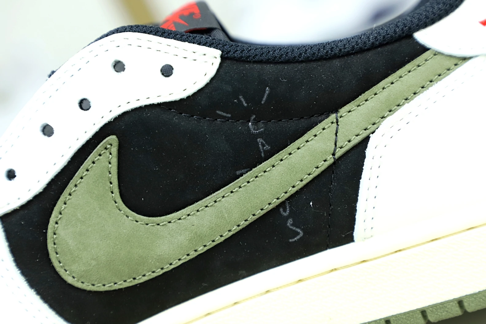 Kimikick TRAVIS SCOTT X NIKE AIR JORDAN 1 LOW OG “Olive” WellDesigned 3484