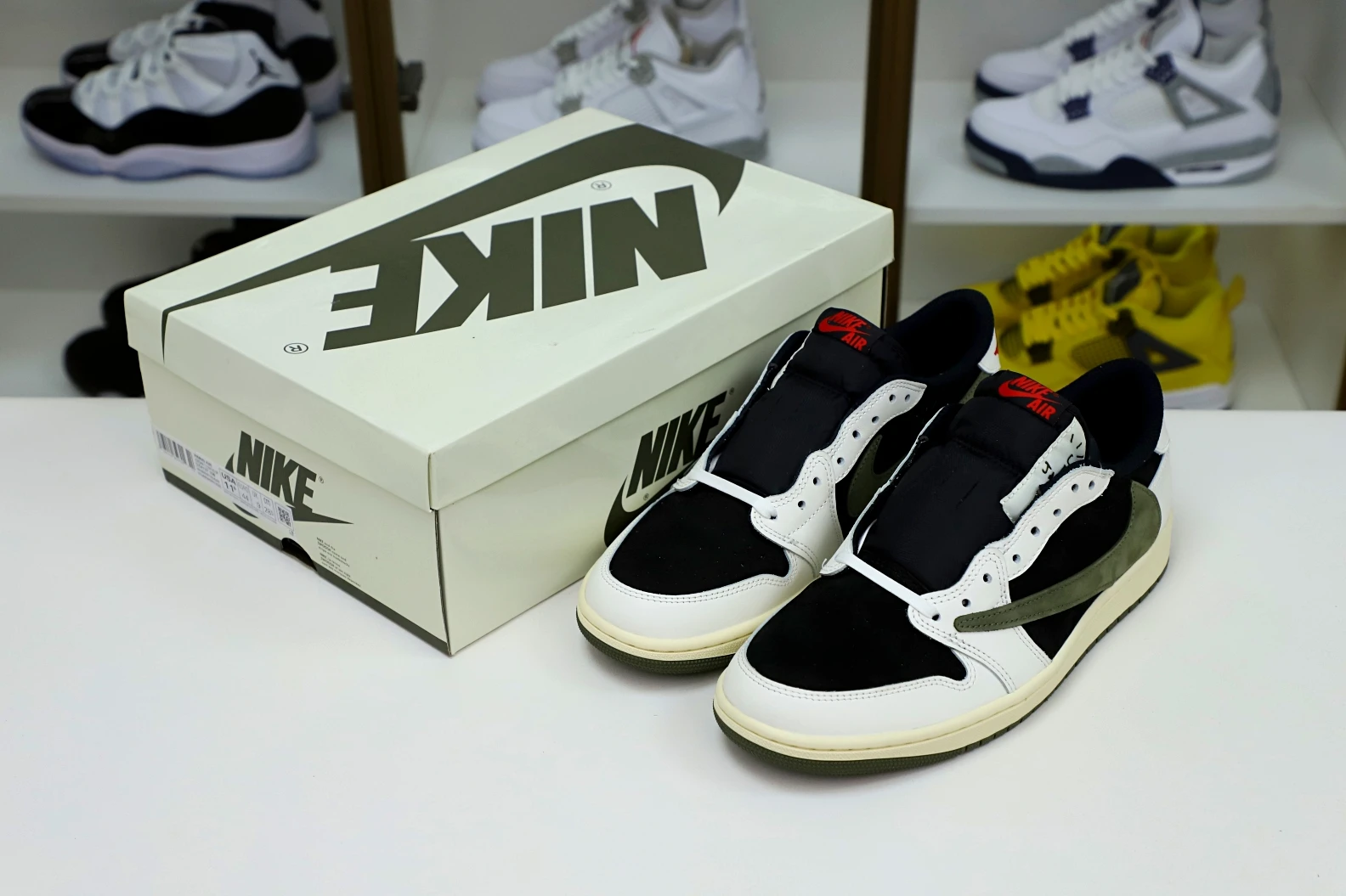 Kimikick TRAVIS SCOTT X NIKE AIR JORDAN 1 LOW OG “Olive” WellDesigned 3484