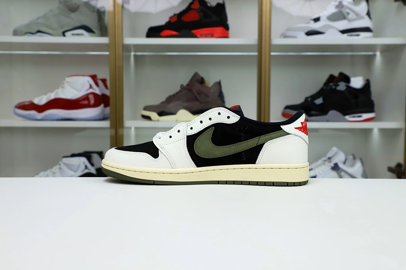 Kimikick TRAVIS SCOTT X NIKE AIR JORDAN 1 LOW OG “Olive” WellDesigned 3484
