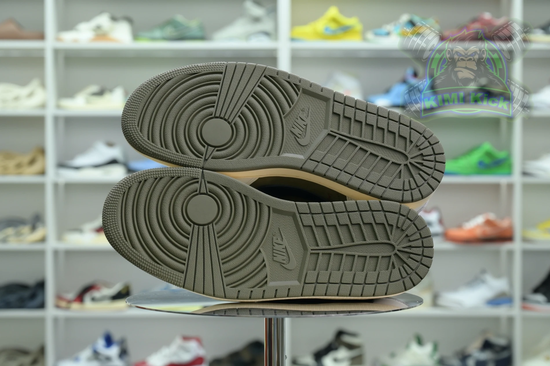 Kimikick Travis Scottx Jordan Air Jordan 1Low OG “Medium Olive” SmartChoice 1854