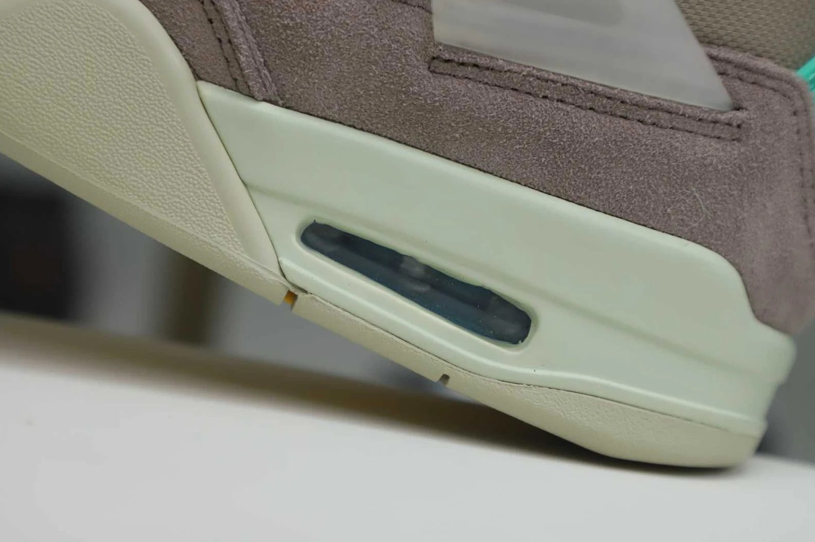 Kimikick UNION LA X AIR JORDAN 4 RETRO 'TAUPE HAZE' Fashionable 1928