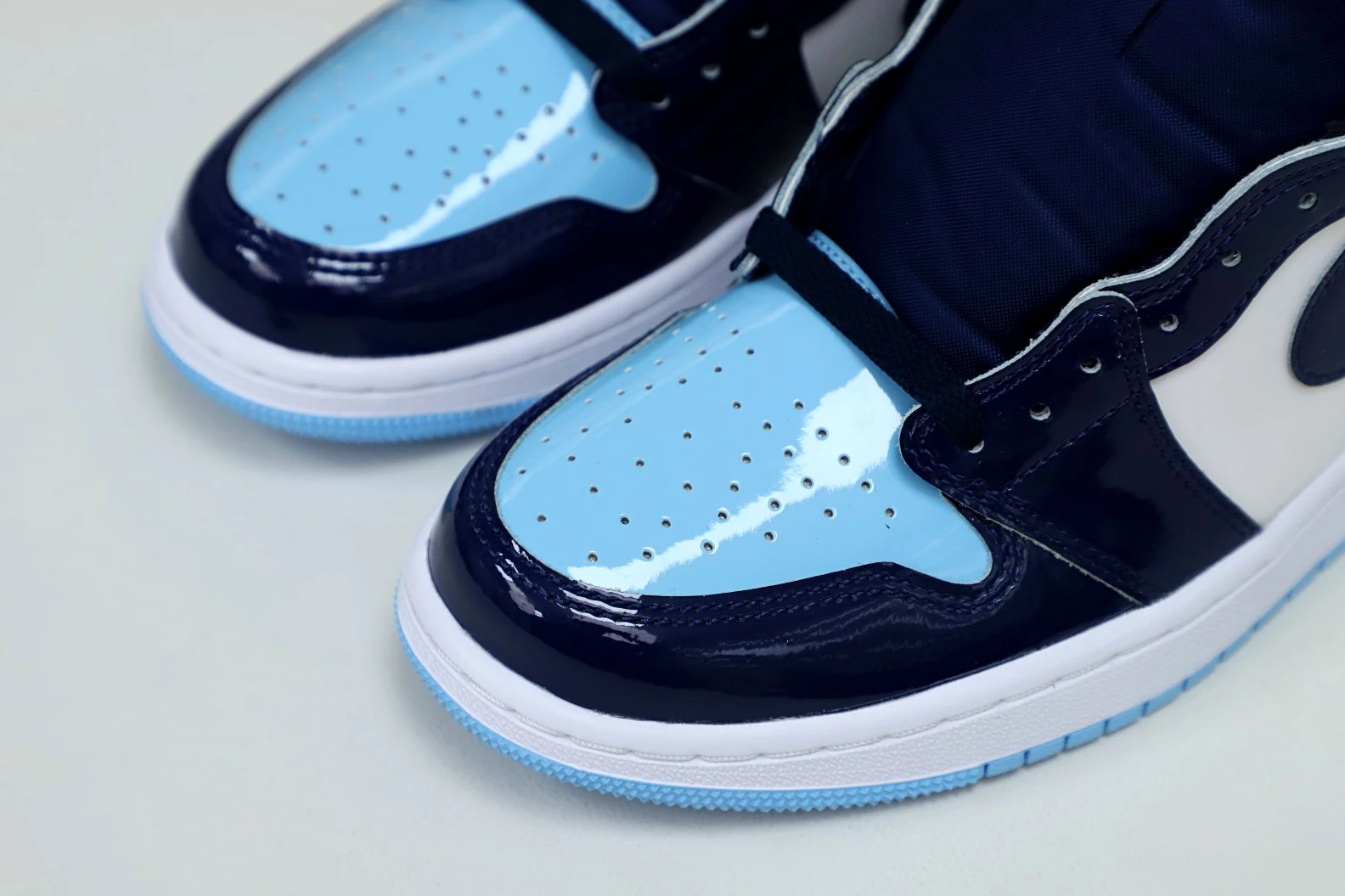Kimikick WMNS AIR JORDAN 1 RETRO HIGH OG 'BLUE CHILL' Comfortable 1973