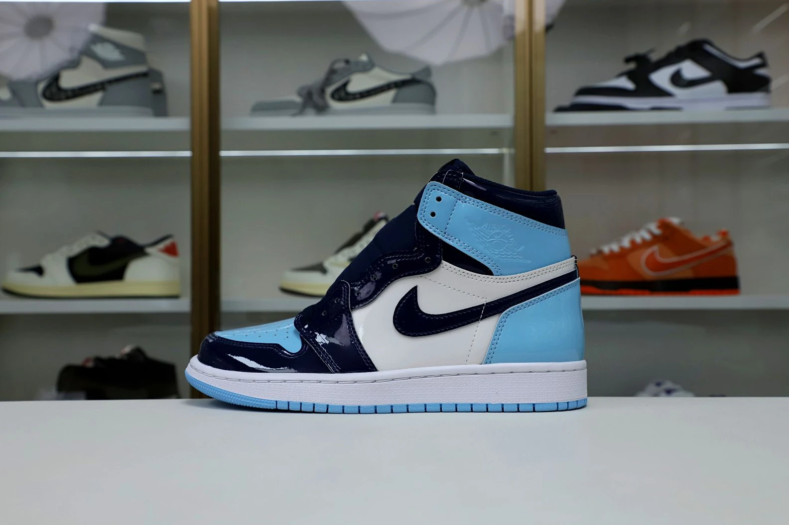 Kimikick WMNS AIR JORDAN 1 RETRO HIGH OG 'BLUE CHILL' Comfortable 1973