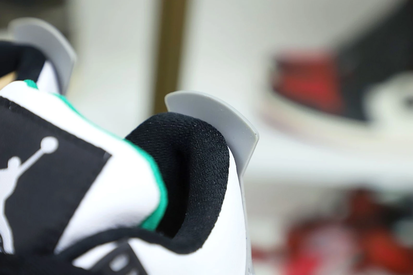 Kimikick WMNS AIR JORDAN 4 RETRO 'RAST EasyMatch 1958