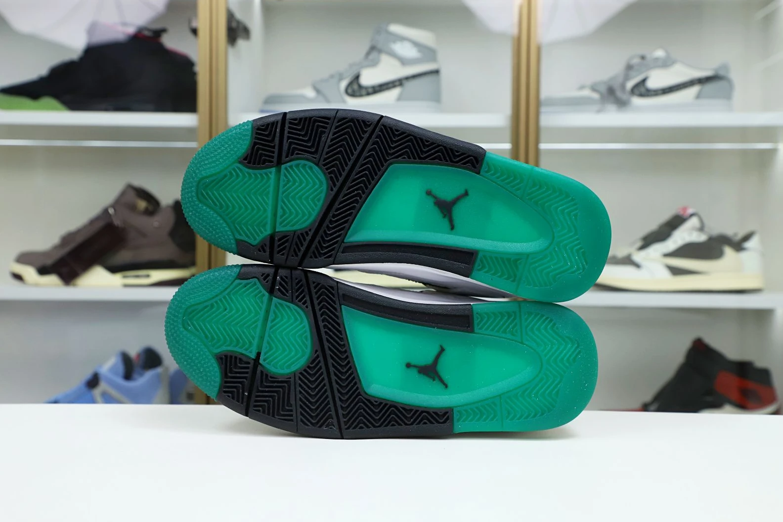 Kimikick WMNS AIR JORDAN 4 RETRO 'RAST EasyMatch 1958