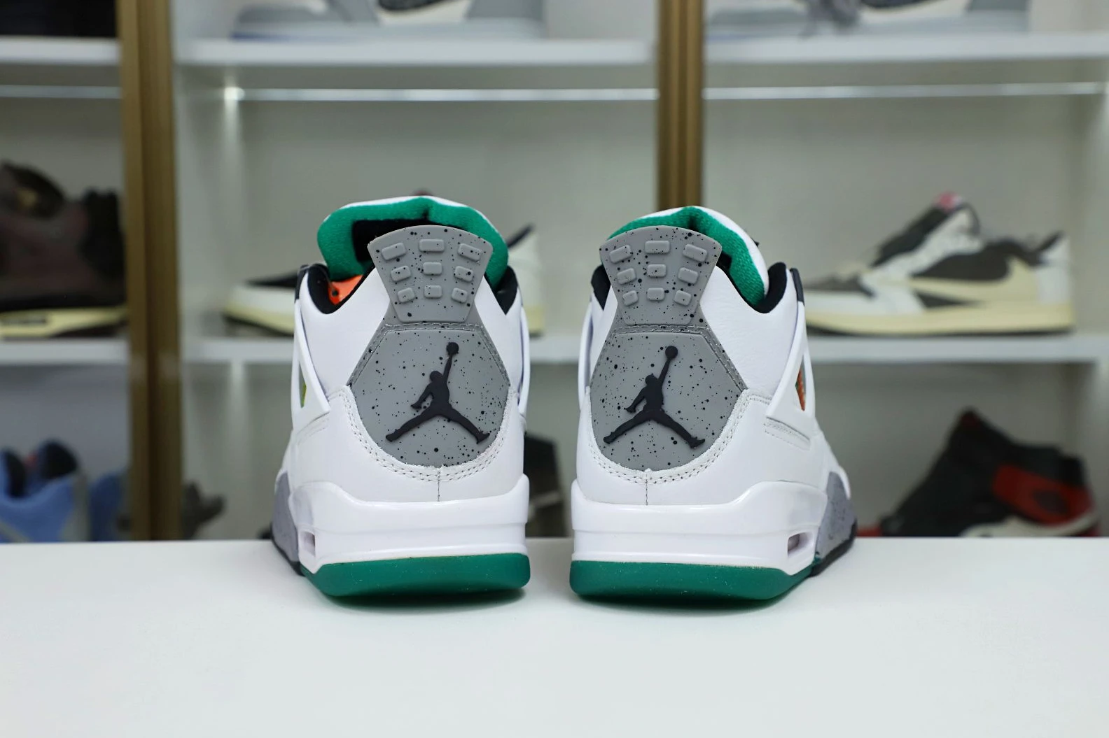 Kimikick WMNS AIR JORDAN 4 RETRO 'RAST EasyMatch 1958