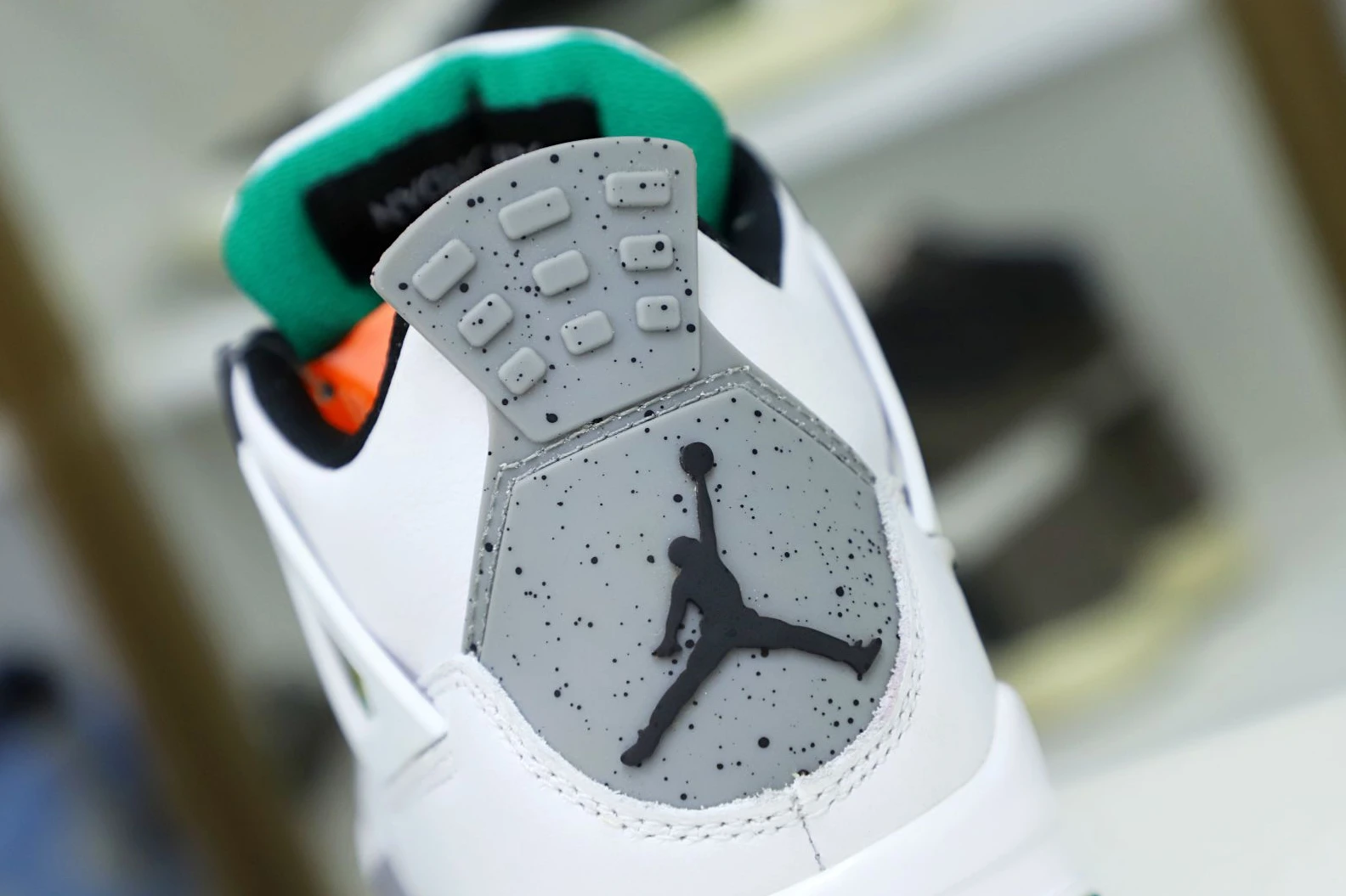 Kimikick WMNS AIR JORDAN 4 RETRO 'RAST EasyMatch 1958