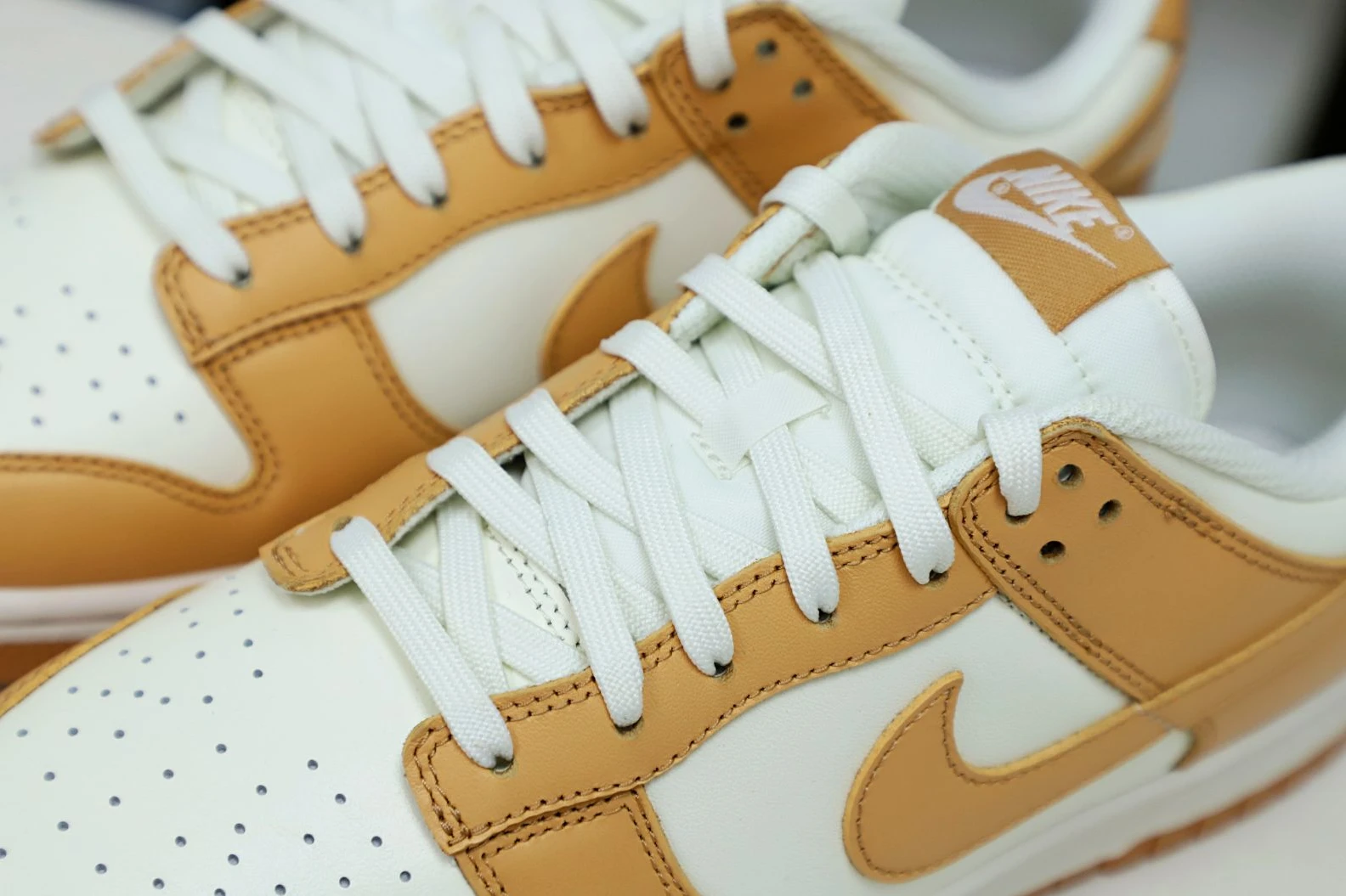 Kimikick WMNS DUNK LOW 'HARVEST MOON' SportInspired 2972