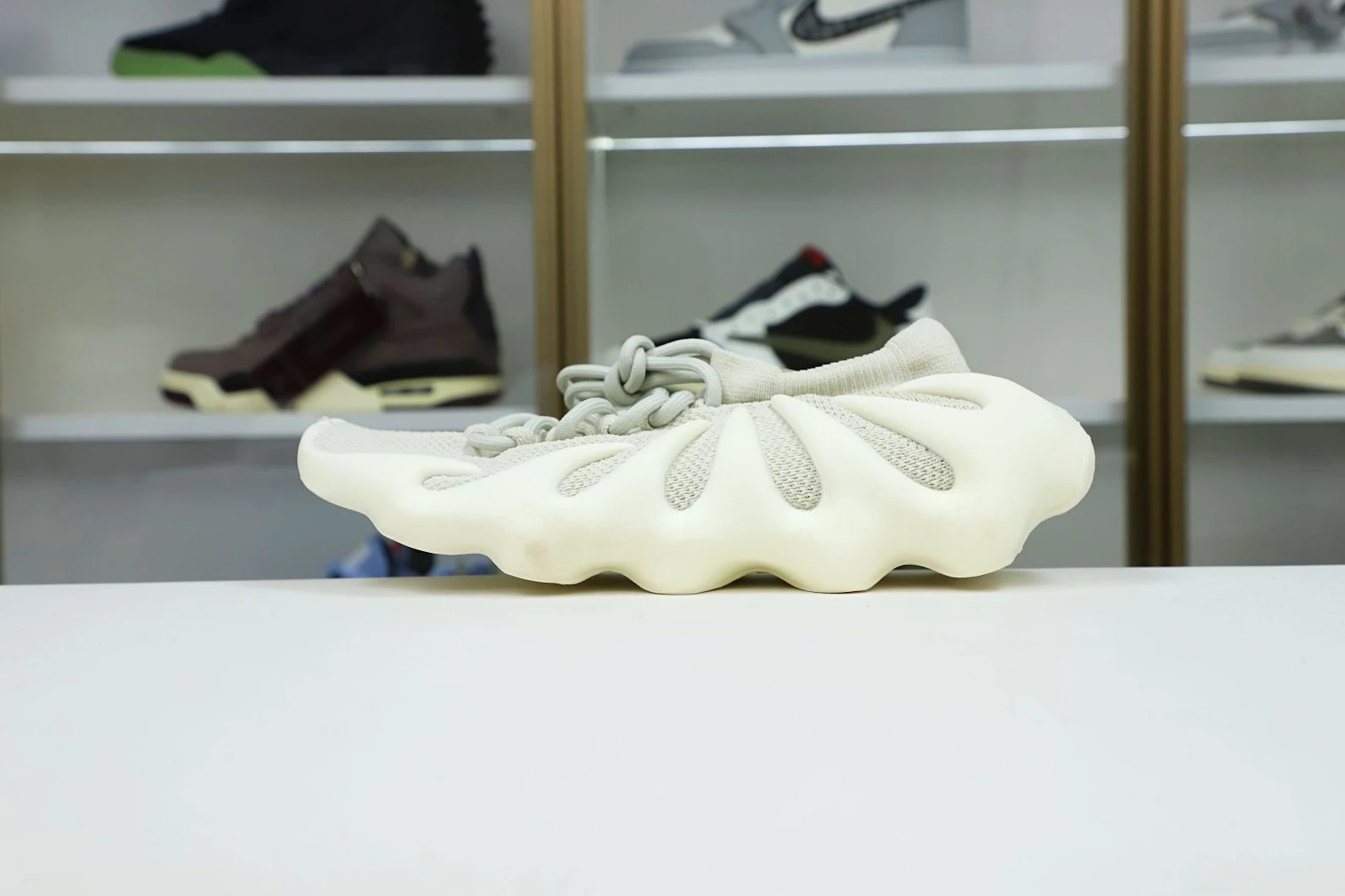 Kimikick YEEZY 450 CLOUD WHITE H Comfortable 24