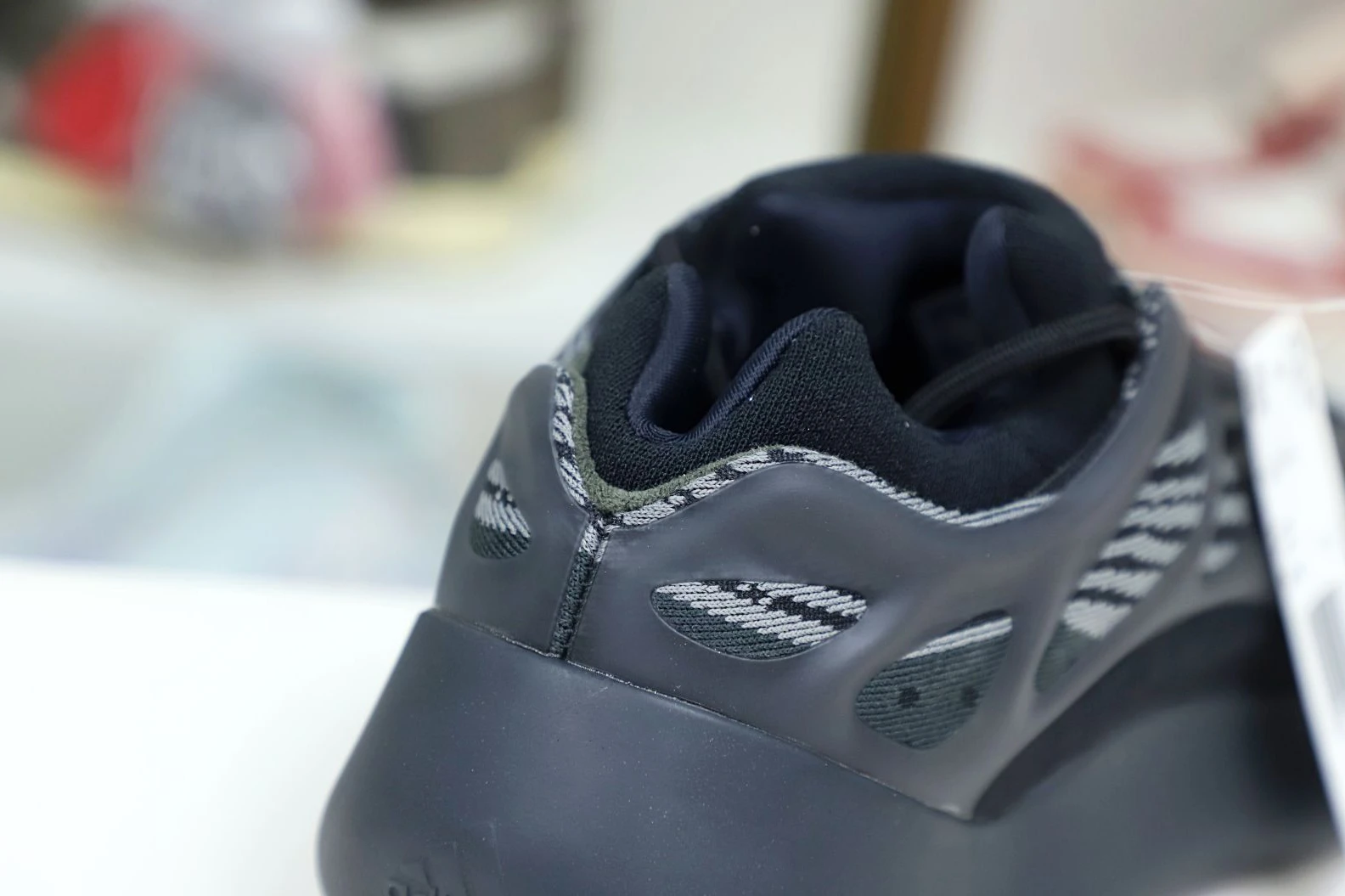 Kimikick YEEZY 700 V3 'ALVAH' GoodFit 72