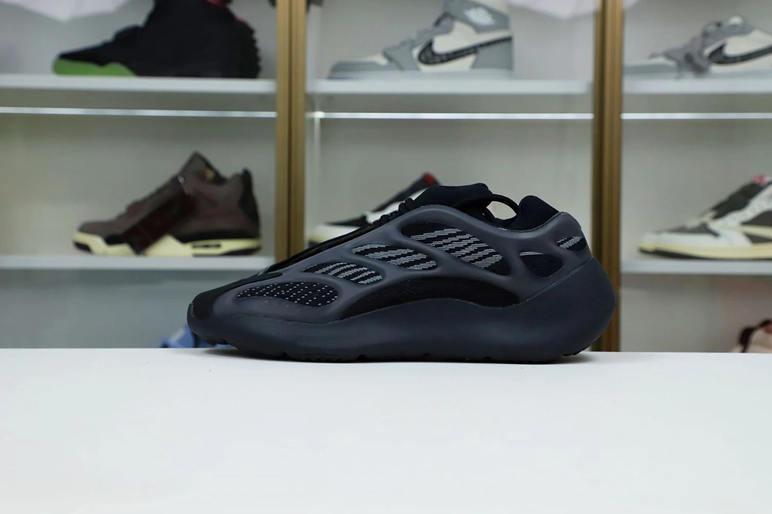 Kimikick YEEZY 700 V3 'ALVAH' GoodFit 72