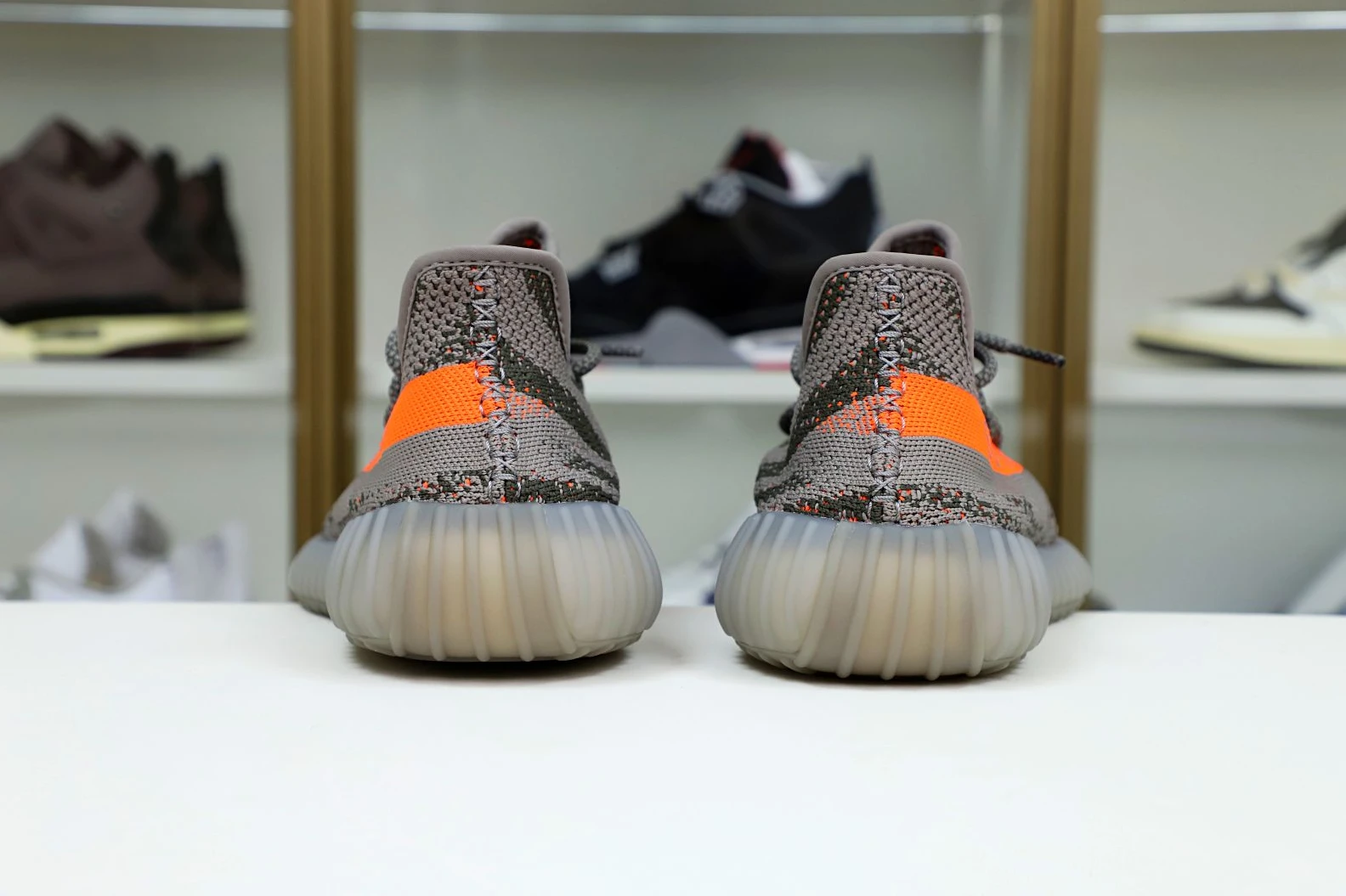 Kimikick YEEZY BOOST 350 V2 'BELUGA' ModernLook 80