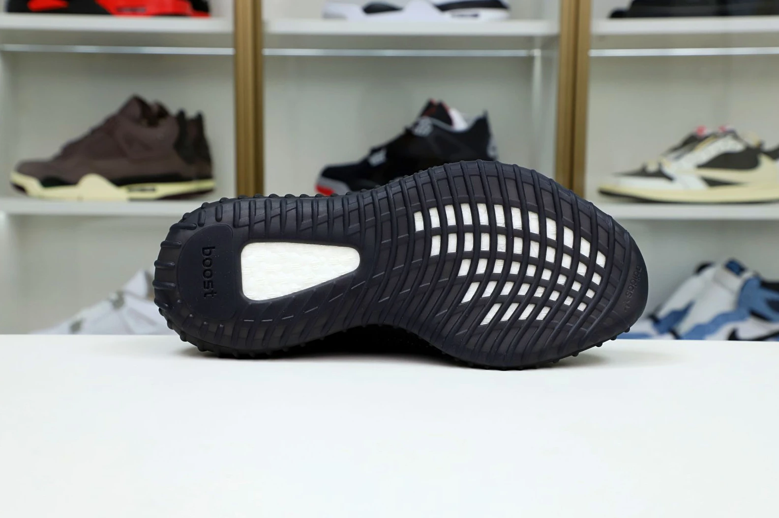 Kimikick YEEZY BOOST 350 V2 'BLACK REFLECTIVE' StreetReady 82