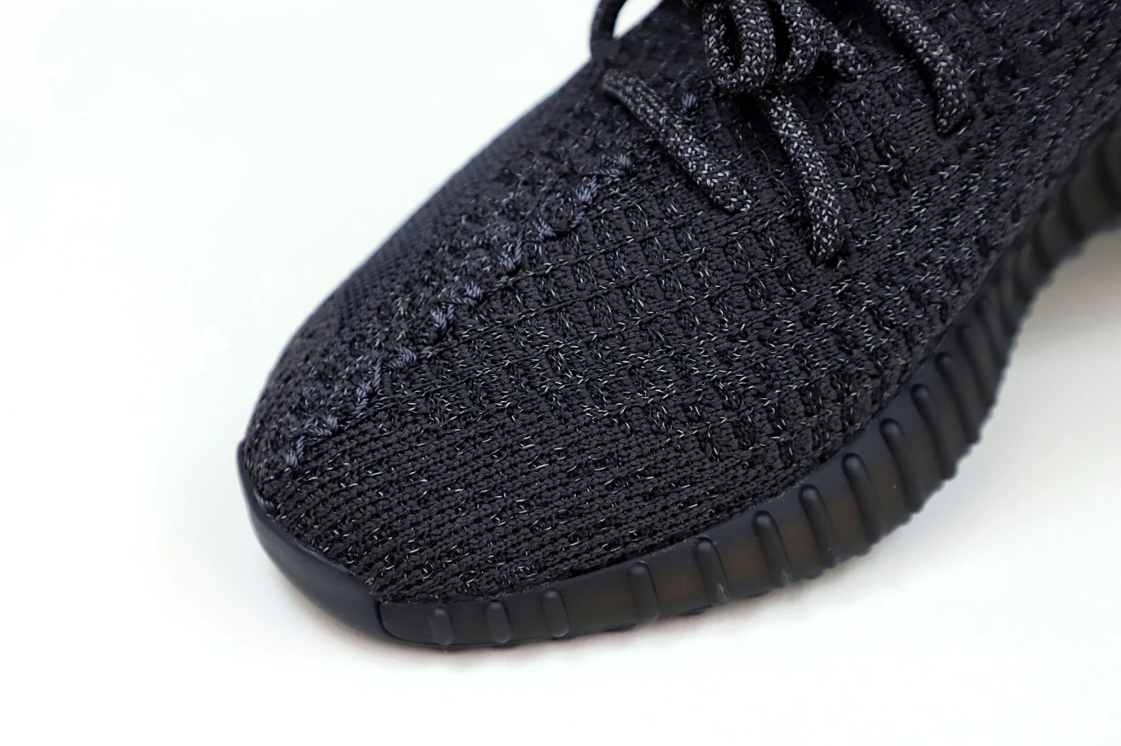 Kimikick YEEZY BOOST 350 V2 'BLACK REFLECTIVE' StreetReady 82