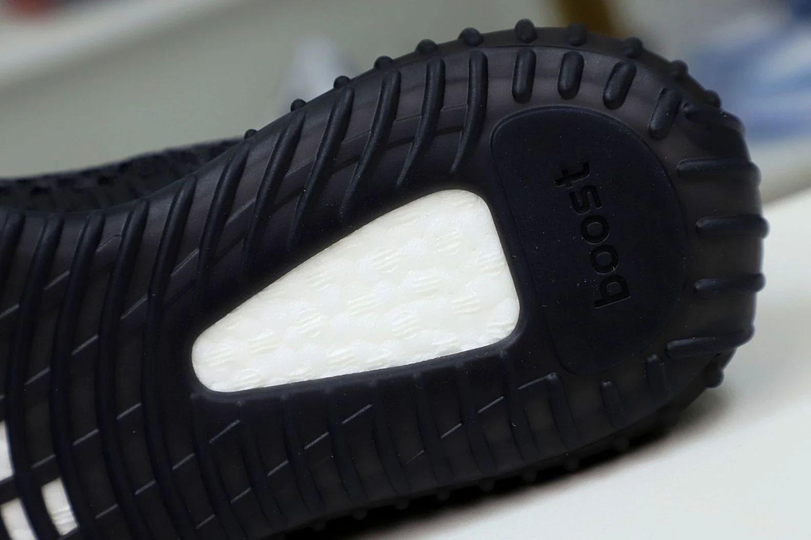 Kimikick YEEZY BOOST 350 V2 'BLACK REFLECTIVE' StreetReady 82