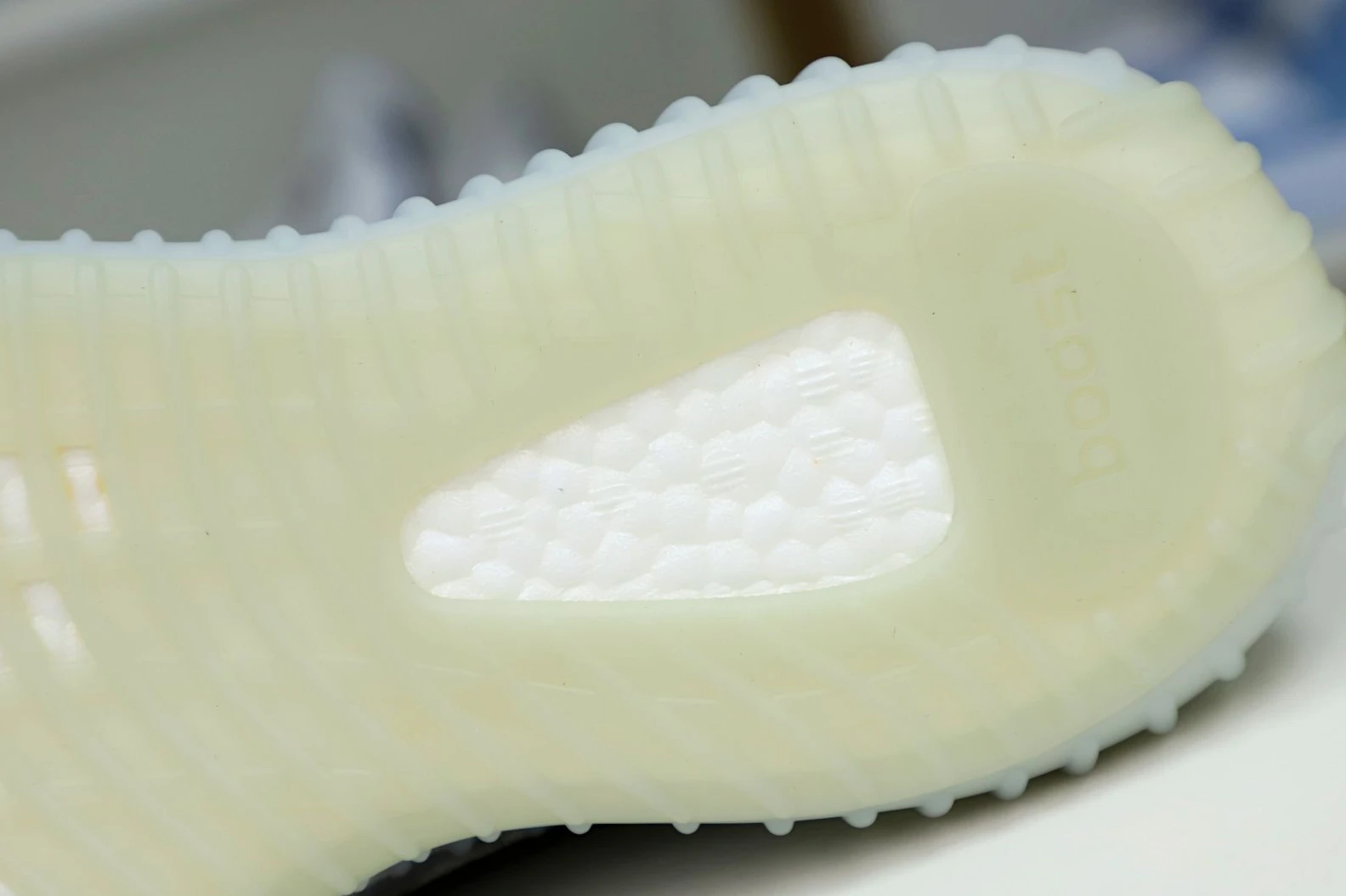 Kimikick YEEZY BOOST 350 V2 'BLUE TINT' GoodFit 87