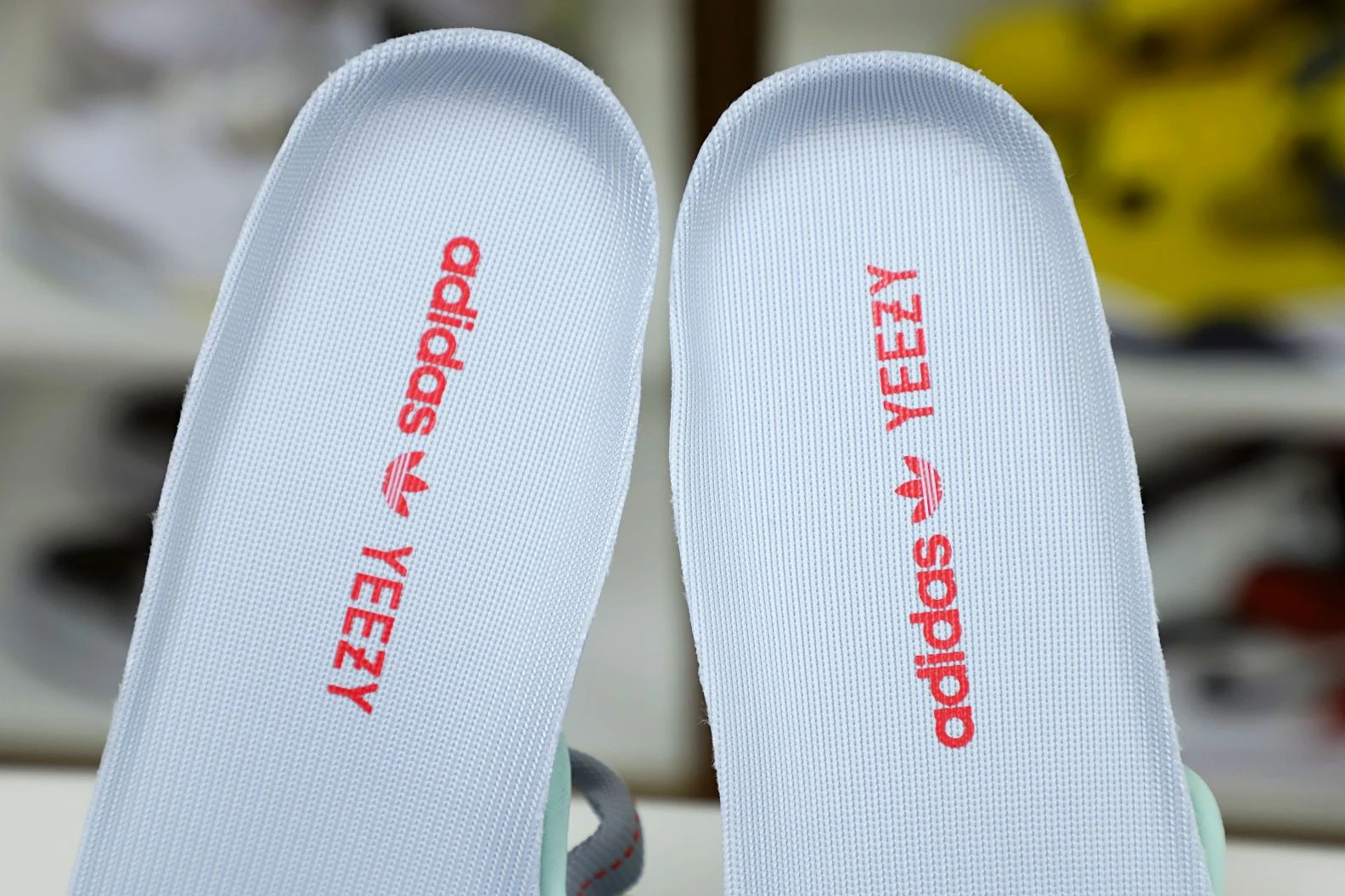 Kimikick YEEZY BOOST 350 V2 'BLUE TINT' GoodFit 87