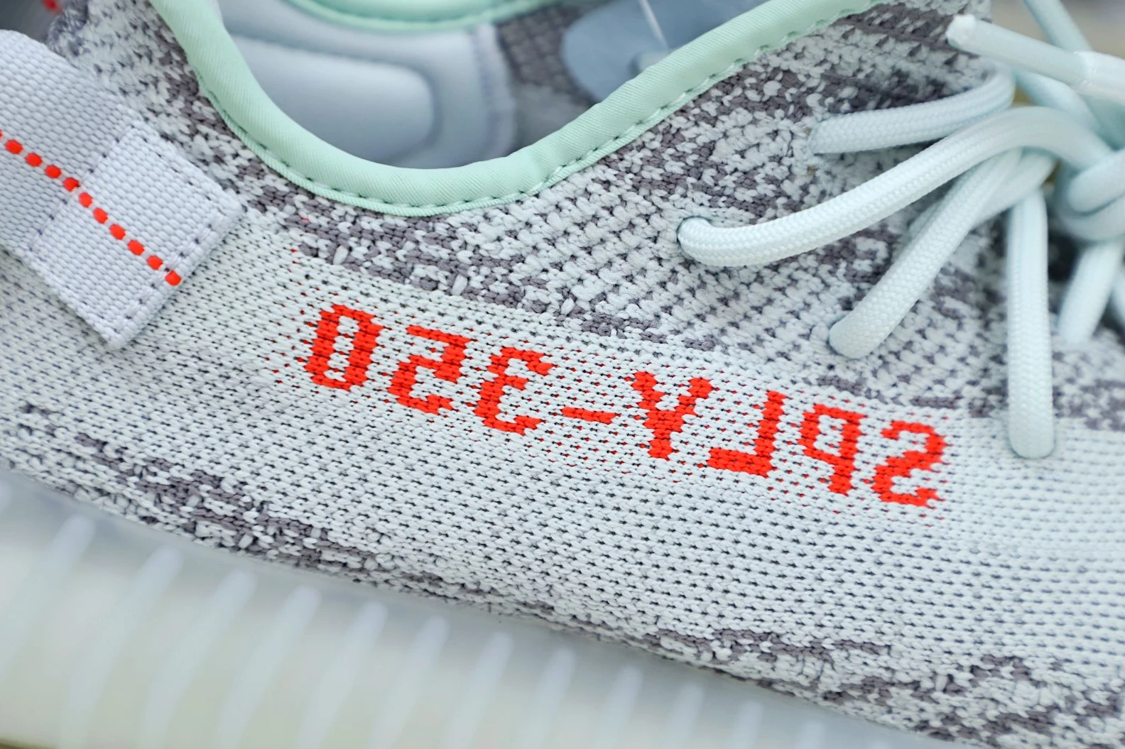 Kimikick YEEZY BOOST 350 V2 'BLUE TINT' GoodFit 87