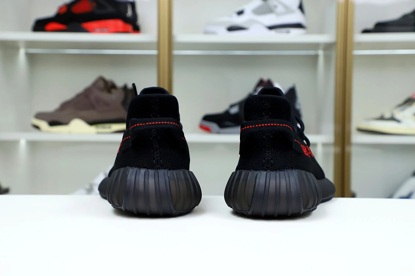 Kimikick YEEZY BOOST 350 V2 'BRED' SportInspired 70