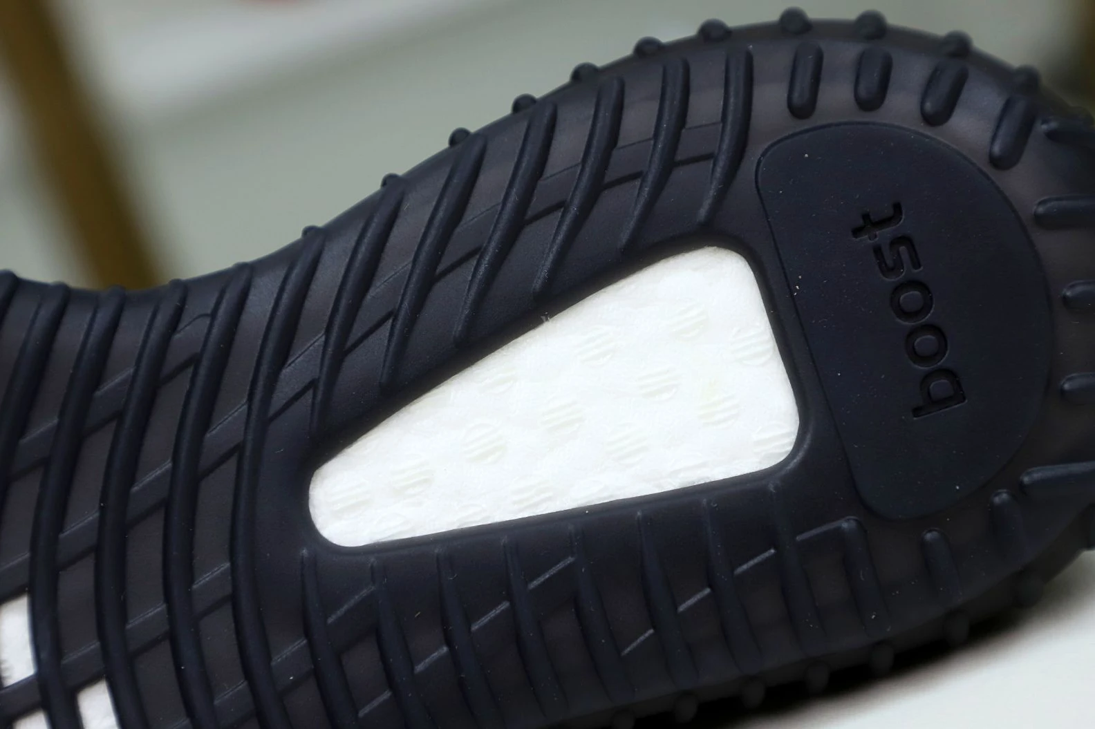 Kimikick YEEZY BOOST 350 V2 'BRED' SportInspired 70