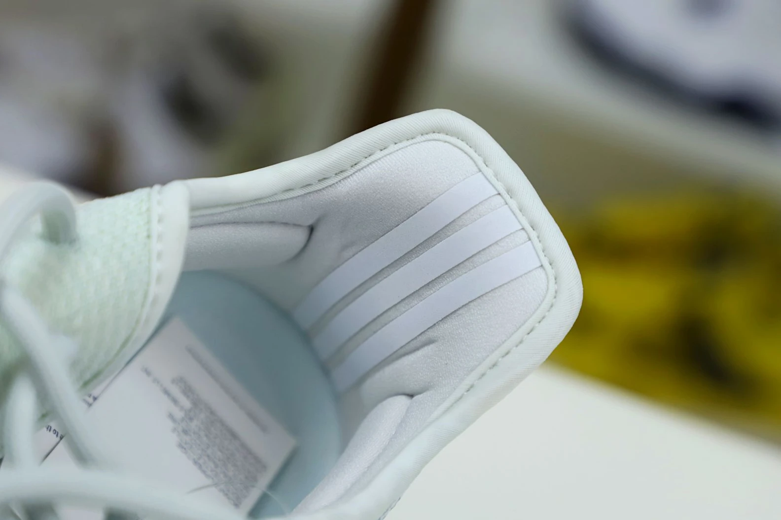 Kimikick YEEZY BOOST 350 V2 'CLOUD WHITE NON-REFLECTIVE' Fashionable 83