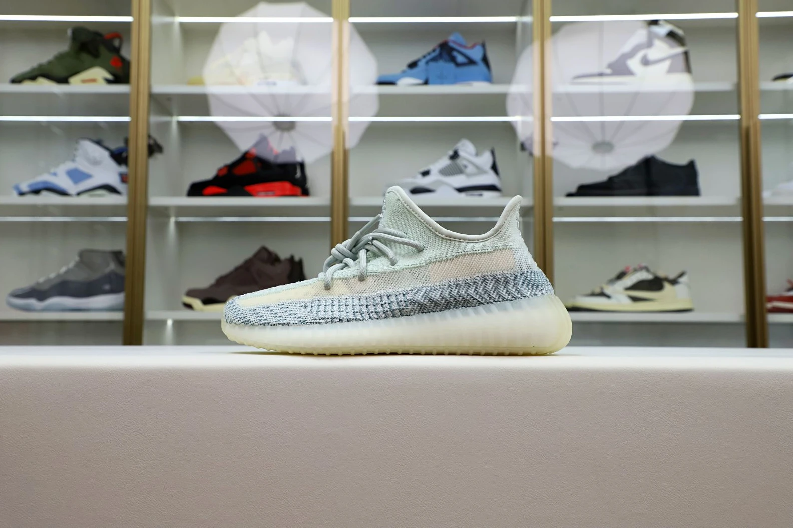 Kimikick YEEZY BOOST 350 V2 'CLOUD WHITE NON-REFLECTIVE' Fashionable 83