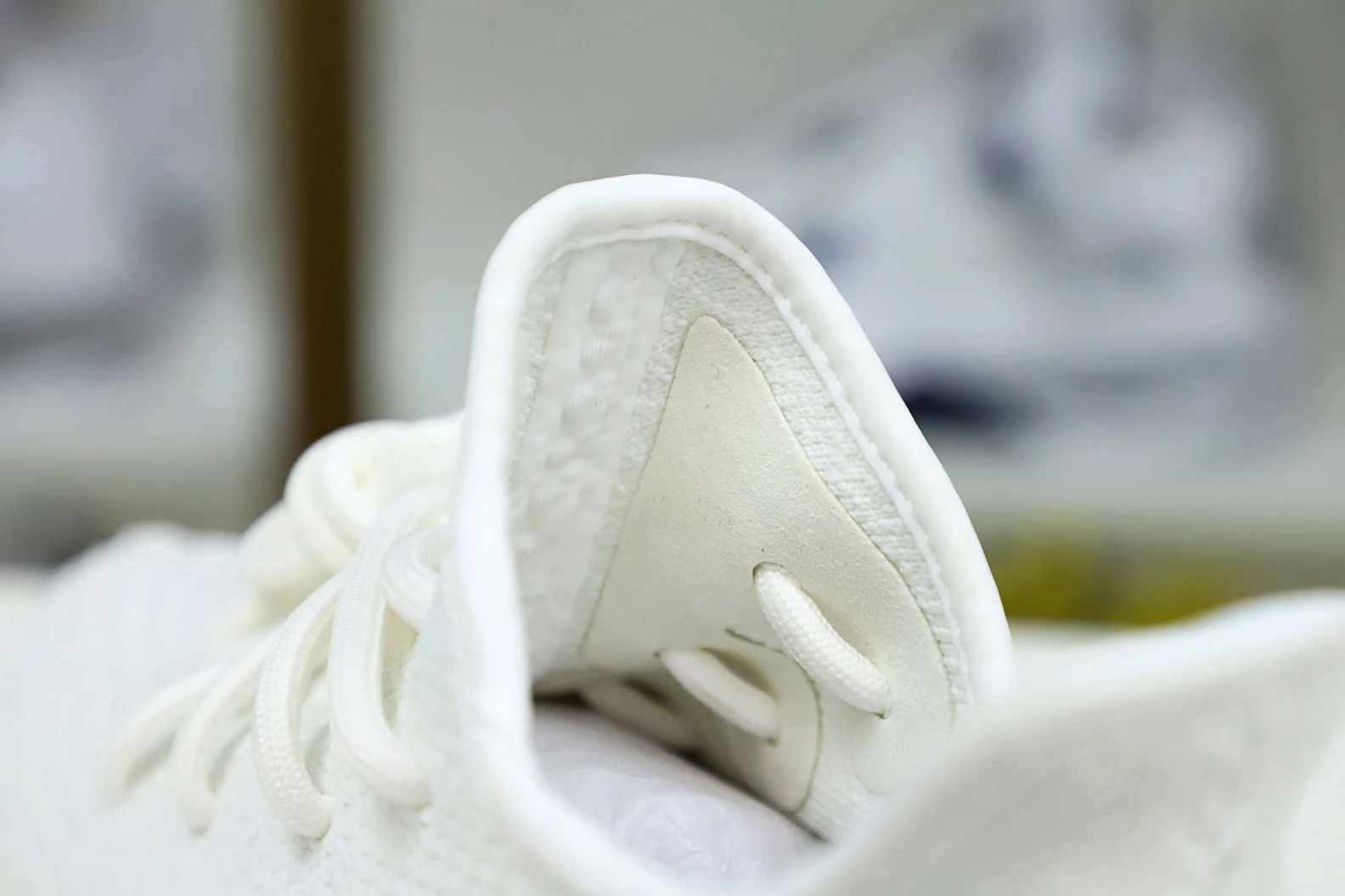 Kimikick YEEZY BOOST 350 V2 'CREAM WHITE   TRIPLE WHITE' Fashionable 19