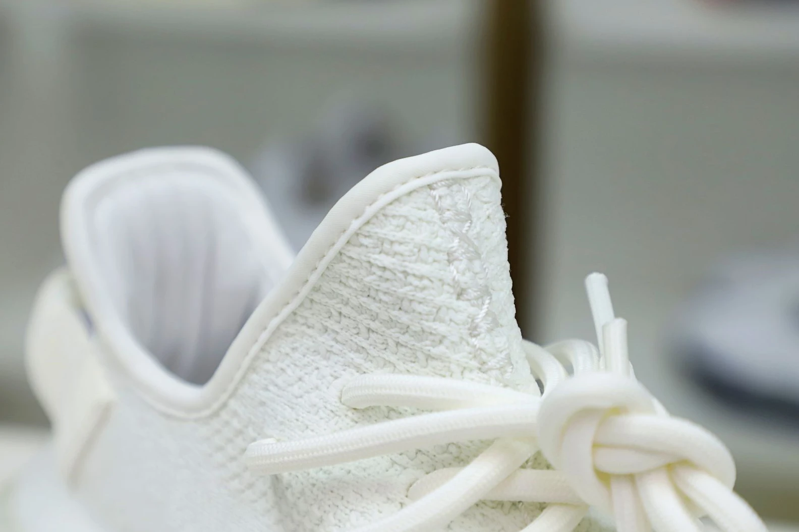 Kimikick YEEZY BOOST 350 V2 'CREAM WHITE   TRIPLE WHITE' Fashionable 19