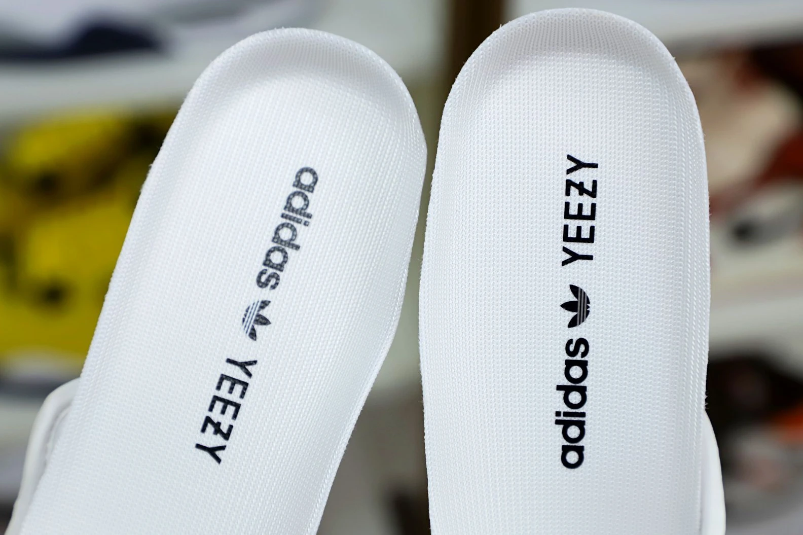 Kimikick YEEZY BOOST 350 V2 'CREAM WHITE   TRIPLE WHITE' Fashionable 19