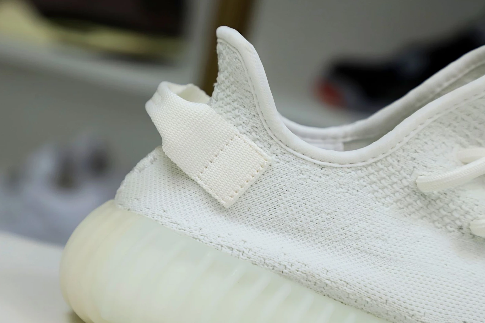 Kimikick YEEZY BOOST 350 V2 'CREAM WHITE   TRIPLE WHITE' Fashionable 19