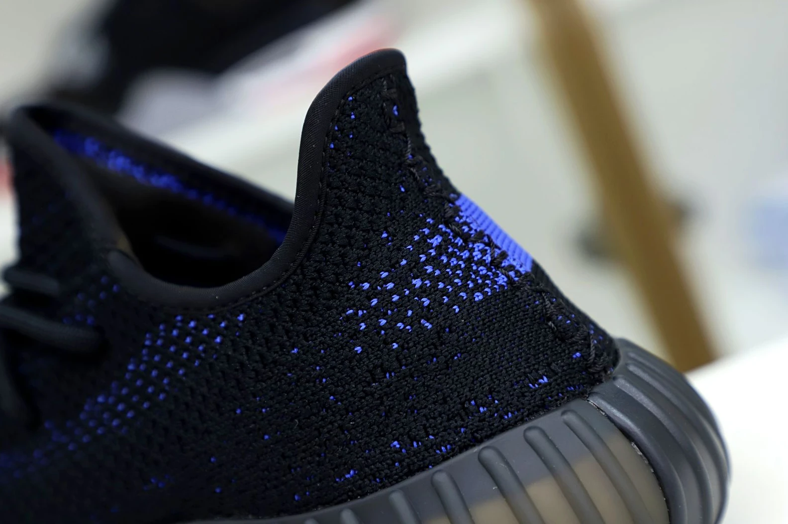 Kimikick YEEZY BOOST 350 V2 'DAZZLING BLUE' GoodFit 18