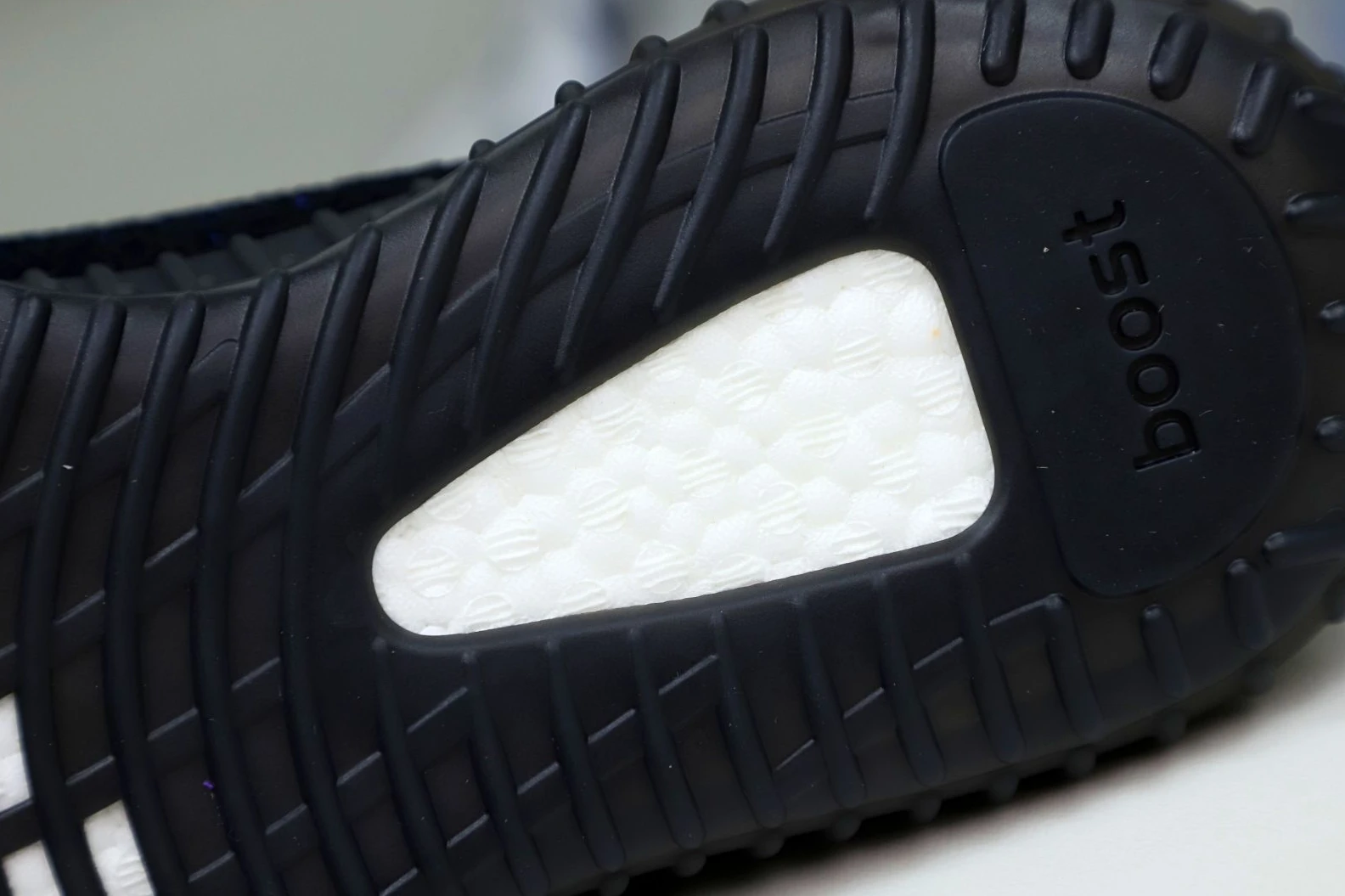Kimikick YEEZY BOOST 350 V2 'DAZZLING BLUE' GoodFit 18