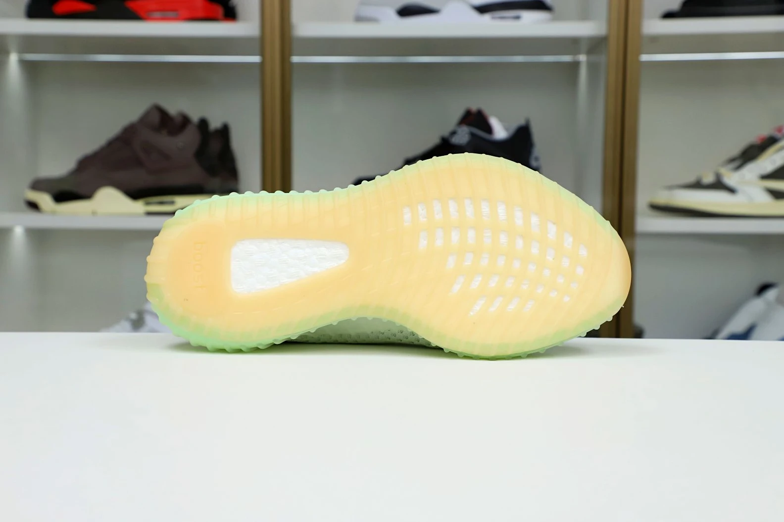 Kimikick YEEZY BOOST 350 V2 'HYPERSPACE' StreetReady 36