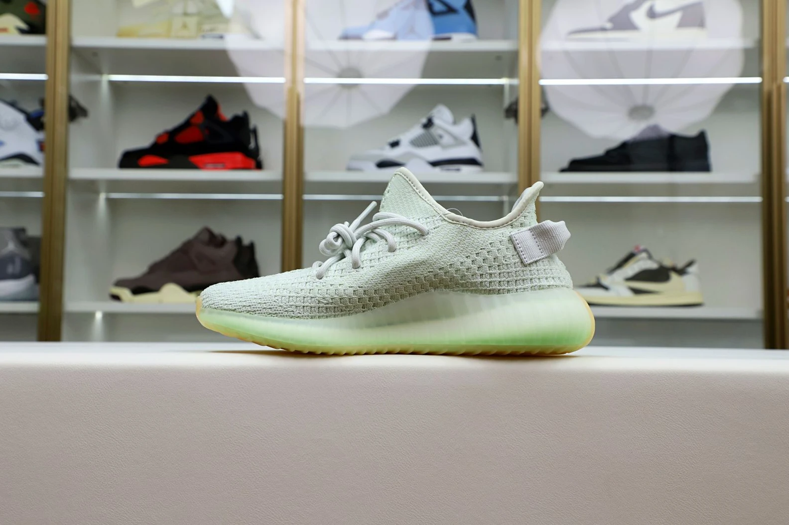 Kimikick YEEZY BOOST 350 V2 'HYPERSPACE' StreetReady 36
