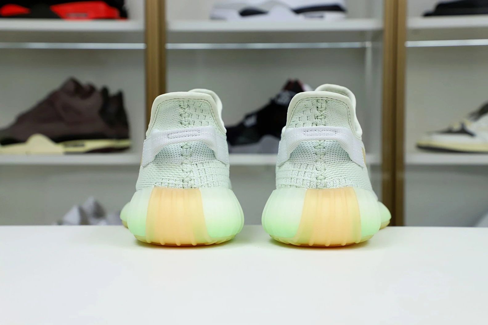 Kimikick YEEZY BOOST 350 V2 'HYPERSPACE' StreetReady 36