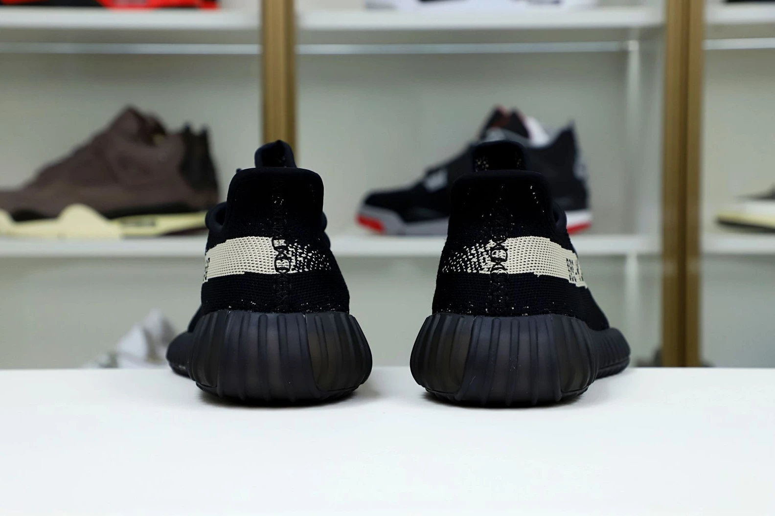 Kimikick YEEZY BOOST 350 V2 'MONO CLAY' DailyWear 58