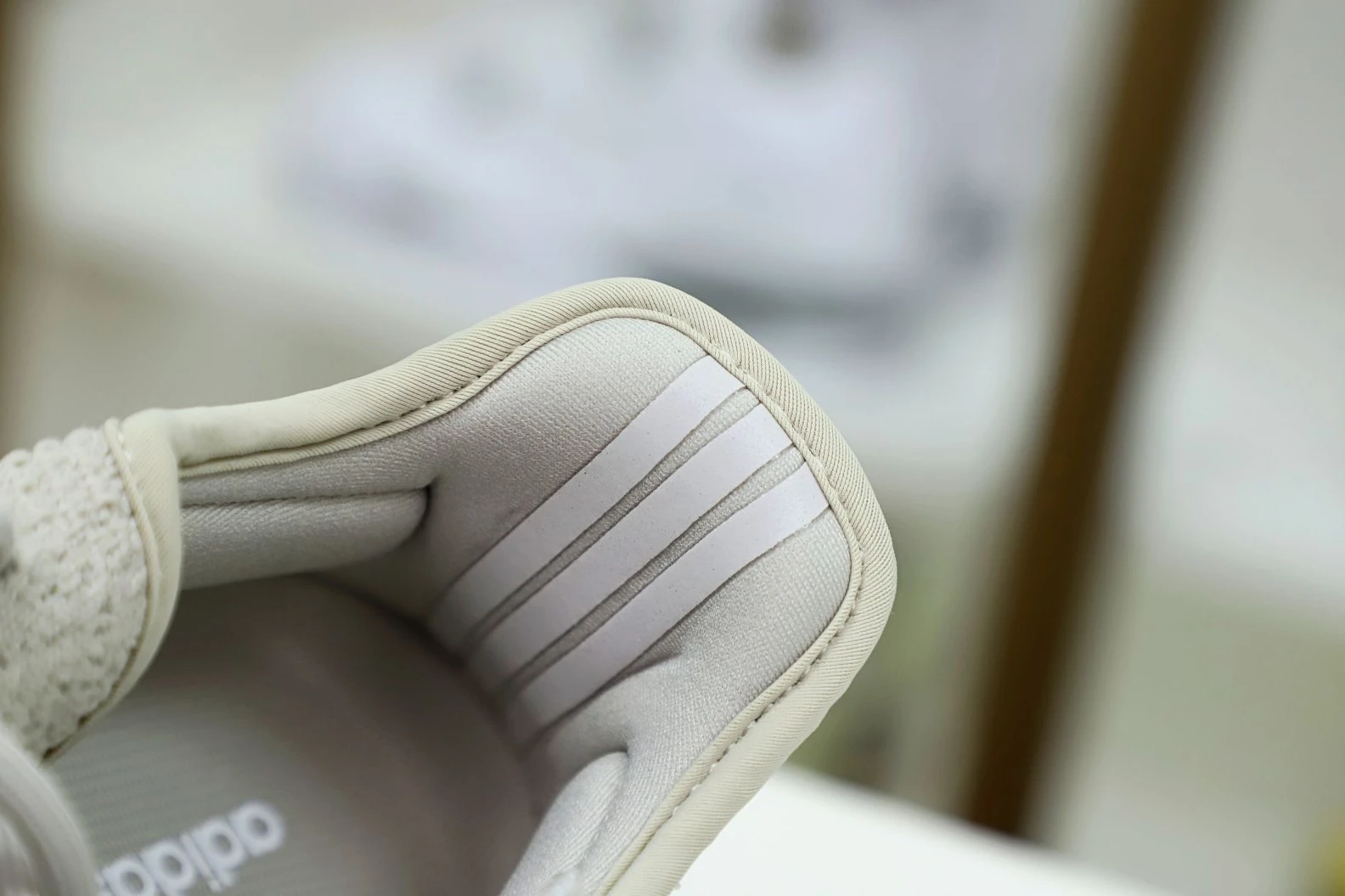Kimikick YEEZY BOOST 350 V2 'SESAME' WellDesigned 44