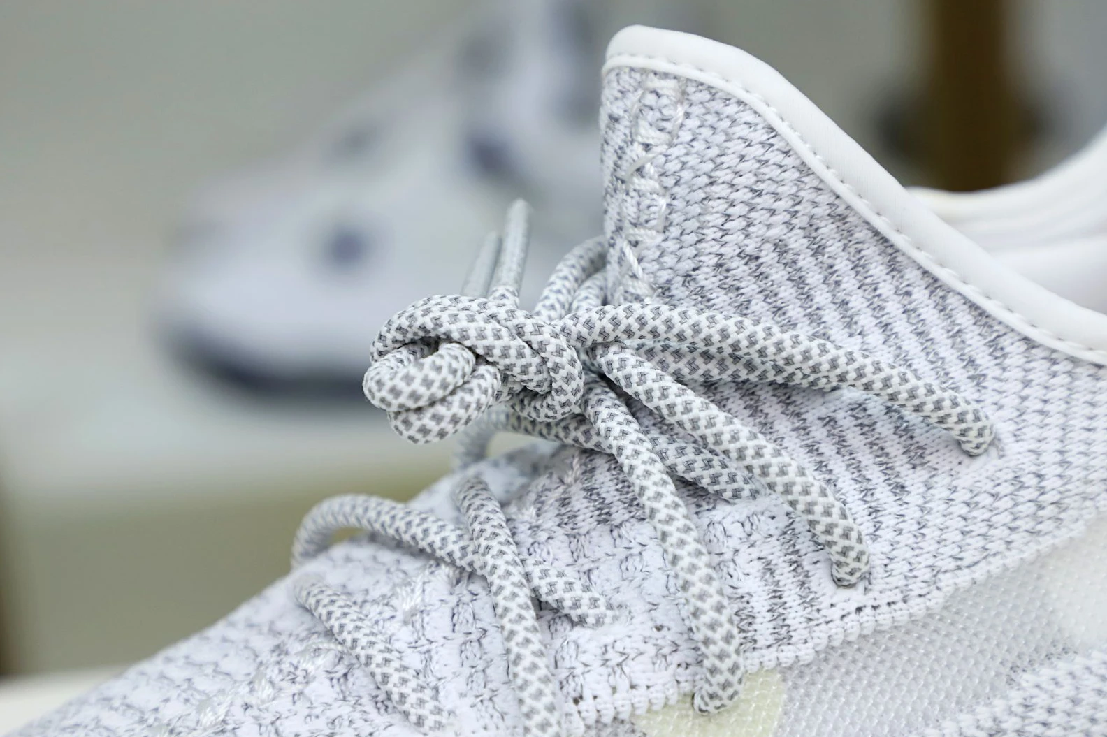 Kimikick YEEZY BOOST 350 V2 'STATIC REFLECTIVE' SportInspired 20