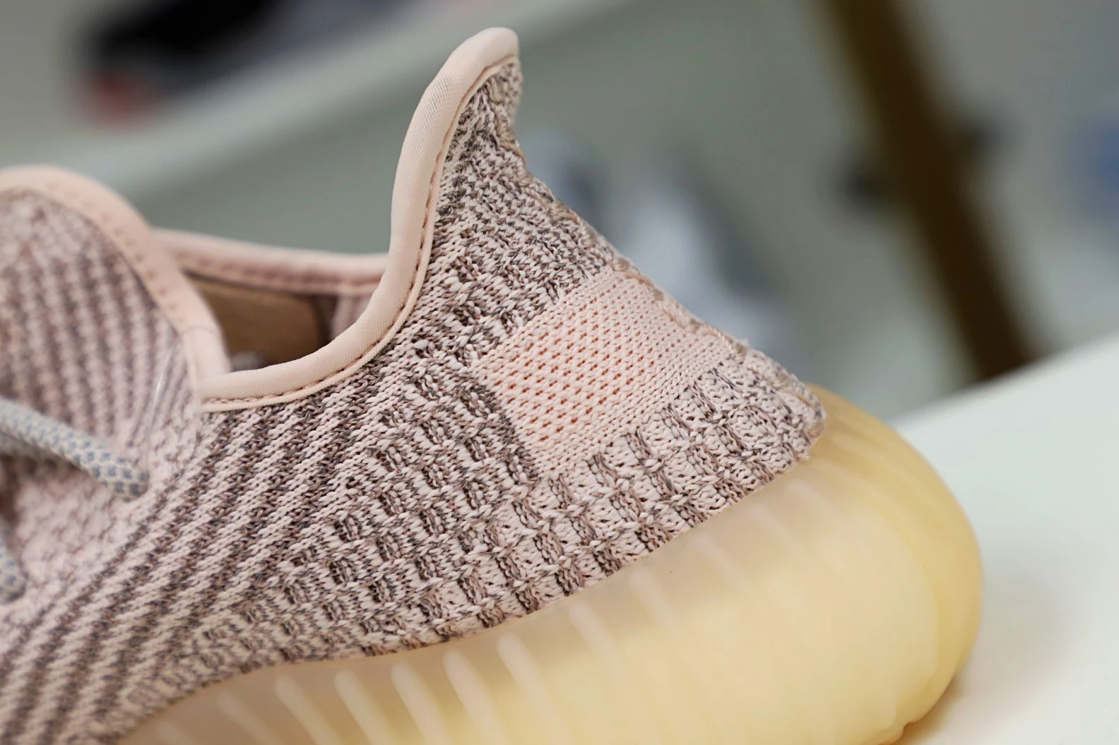 Kimikick YEEZY BOOST 350 V2 'SYNTH REFLECTIVE' WellDesigned 71