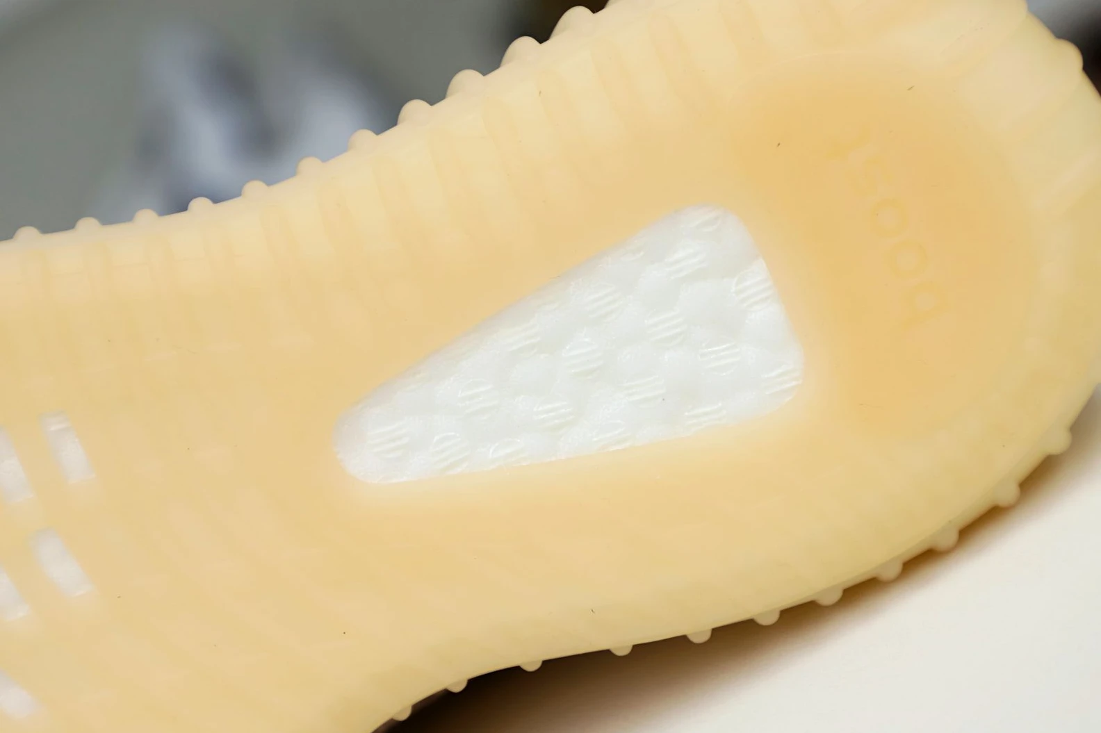 Kimikick YEEZY BOOST 350 V2 'SYNTH REFLECTIVE' WellDesigned 71